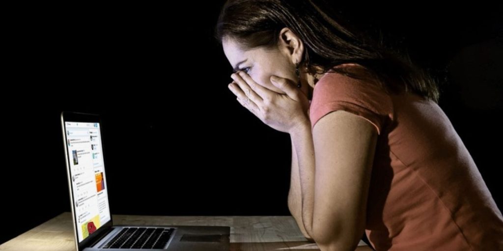 Cómo actuar ante la exposición a contenido abusivo en internet